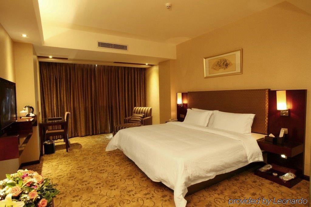 Oriental Shine Hotel شينزين الغرفة الصورة